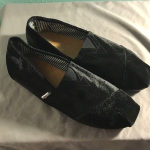Black velvet TOMS